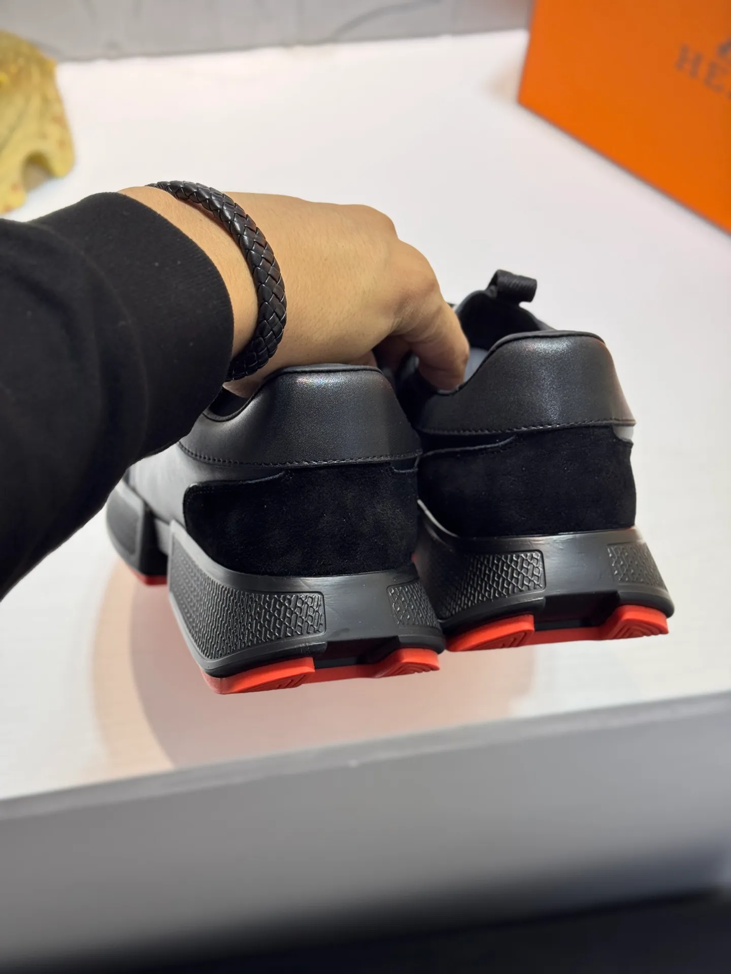 Men's shoes 💰480【New style】🪷🪷Top quality goods🇮🇹🇮🇹New style "Hermès" Hermès top purchasing agent🔍🔍New products from men's counter The upper is made of cowhide leather ~ Sole: The original factory's exclusive movable molded foam outsole, light ~ super comfortable, original factory follow-up goods, 🔍🔍 high quality, can be entered and exited the counter at will, multiple colors are available, welcome to compare Size: 38-44 (45. Customized